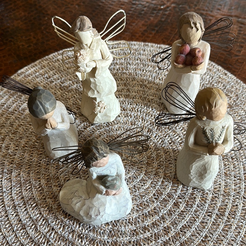 Willow tree figurines
